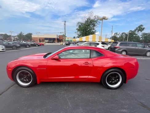 Used 2011 Chevrolet Camaro LS RWD image 4