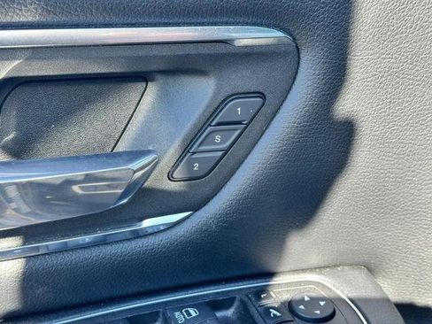 Used 2024 RAM 1500 Laramie AWD/4WD image 18