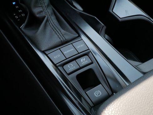 Used 2025 Toyota Camry LE w/ Convenience Package FWD image 23