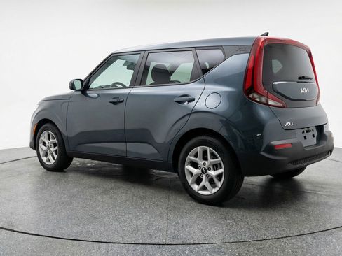 Used 2025 Kia Soul LX w/ LX Technology Package FWD image 6