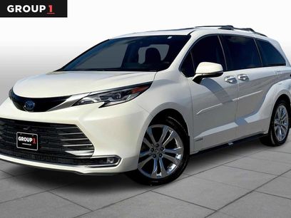 Used 2021 Toyota Sienna Platinum