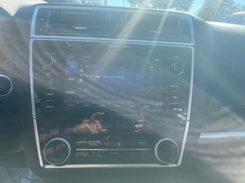 Used 2019 Subaru Outback 2.5i Limited image 16