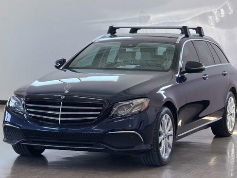 Used 2018 Mercedes-Benz E 400 4MATIC Wagon w/ Premium 2 Package image 3