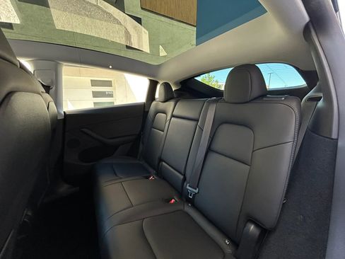 Used 2024 Tesla Model Y Long Range AWD/4WD image 8