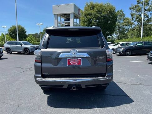Used 2017 Toyota 4Runner Limited AWD/4WD image 8
