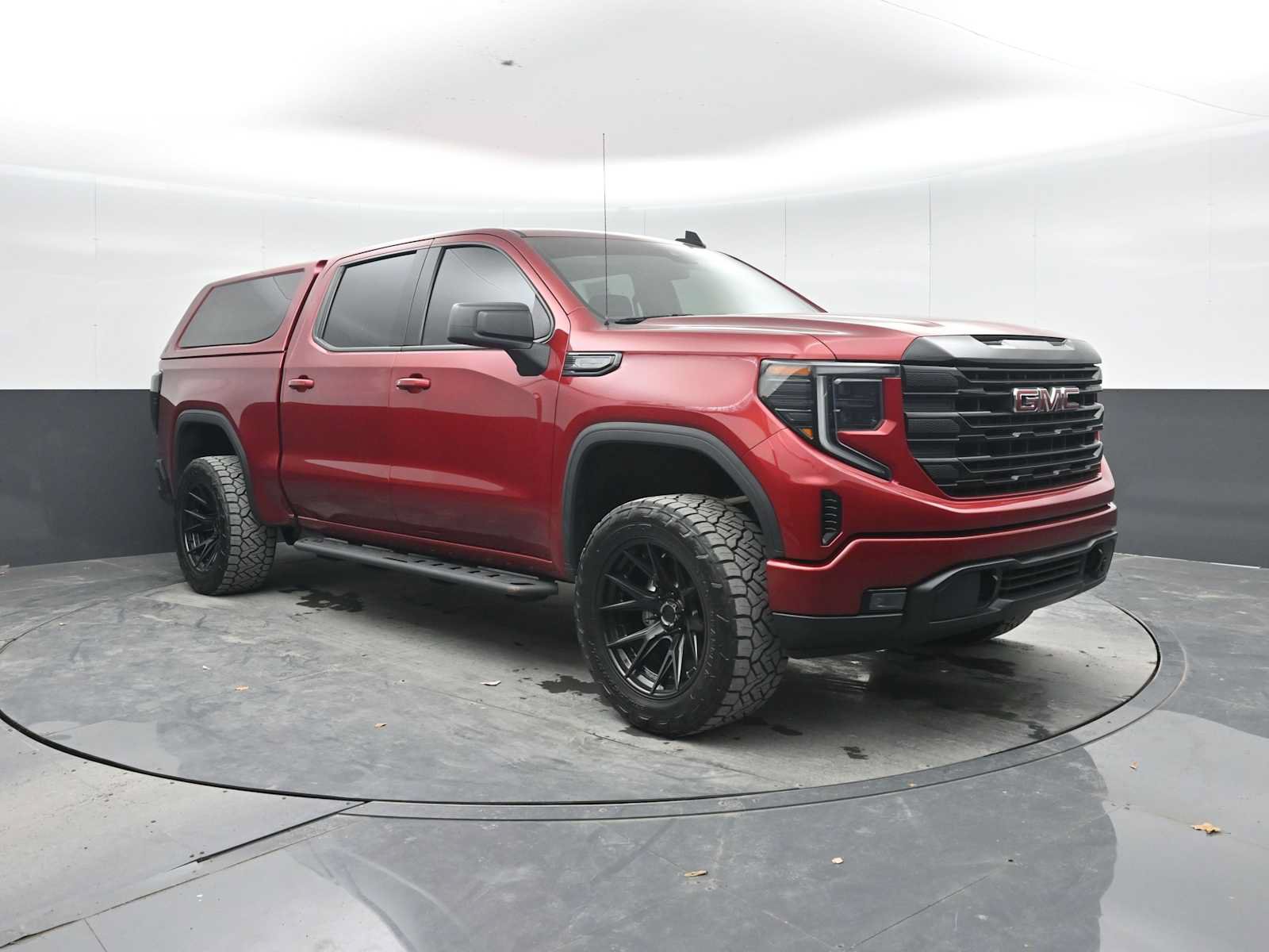Used 2022 GMC Sierra 1500 Elevation w/ X31 Off-Road Package AWD/4WD image 7