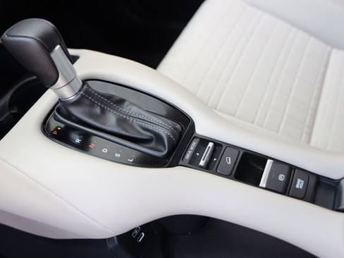 Certified 2024 Honda HR-V LX image 20