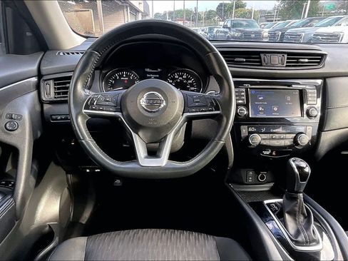 Used 2017 Nissan Rogue SV FWD image 14