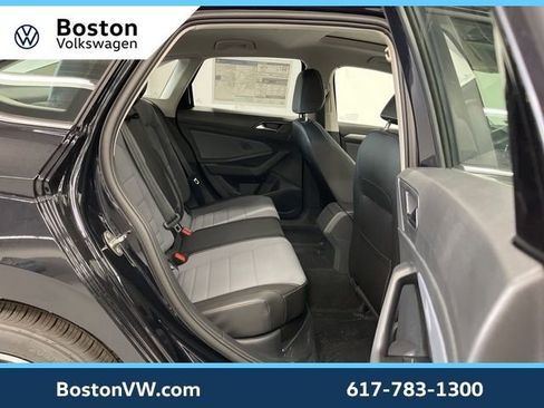 New 2026 Volkswagen Jetta SE FWD image 10