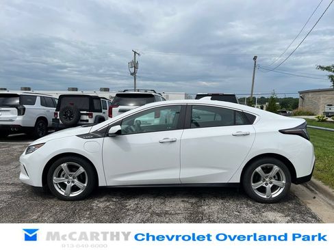 Used 2017 Chevrolet Volt LT w/ Comfort Package FWD image 6