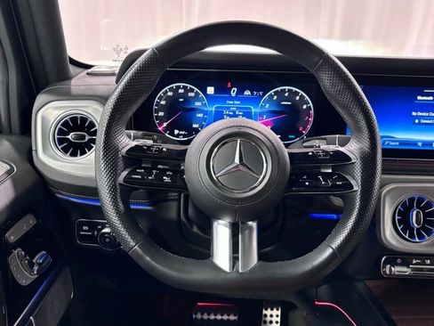 Used 2025 Mercedes-Benz G 550 image 13