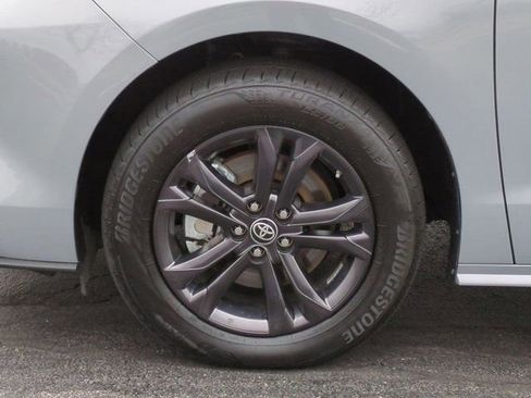 Certified 2024 Toyota Sienna XSE image 7