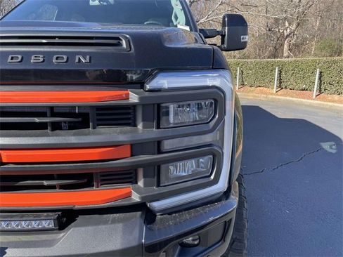 New 2025 Ford F250 Lariat w/ Lariat Ultimate Package image 38