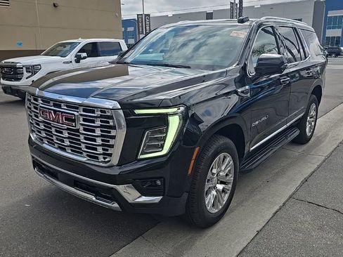 Used 2025 GMC Yukon Denali image 1