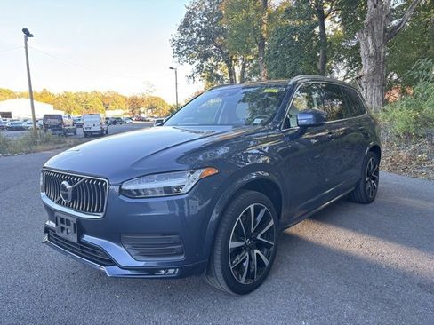 Used 2020 Volvo XC90 T6 Momentum w/ Protection Package Premier image 5