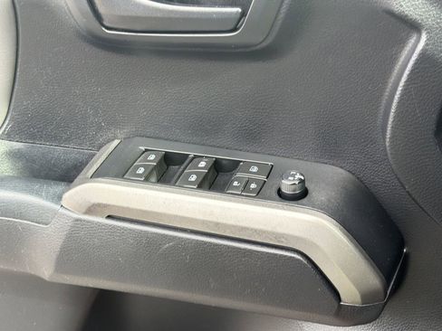 Used 2019 Toyota Tacoma SR5 image 20