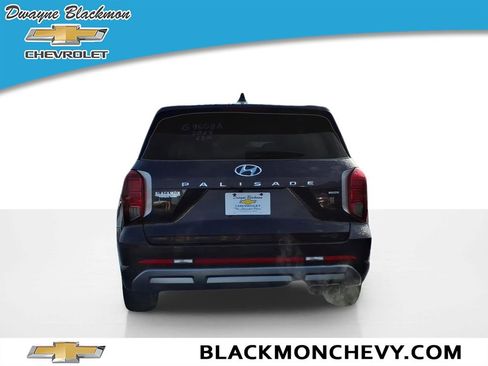 Used 2023 Hyundai Palisade SEL w/ Premium Package image 4
