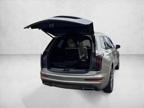 Used 2023 Cadillac XT6 Sport AWD/4WD image 7