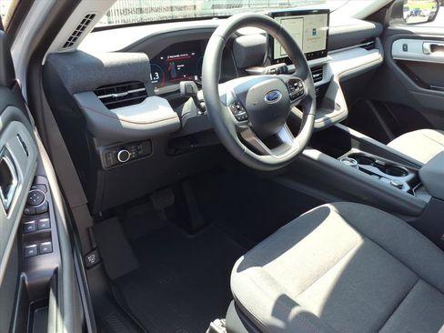New 2026 Ford Explorer Active AWD/4WD image 6