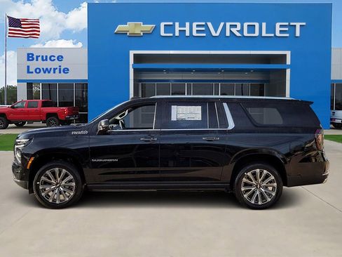 New 2026 Chevrolet Suburban High Country AWD/4WD image 2
