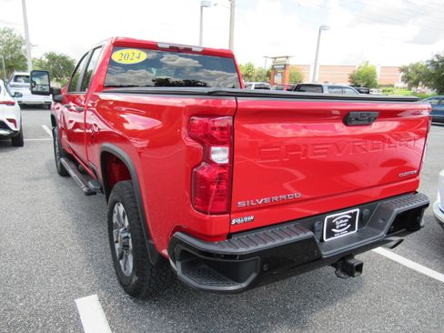 Used 2024 Chevrolet Silverado 2500 Custom w/ Custom Convenience Package RWD image 6