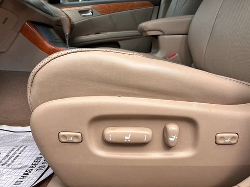 Used 2005 Toyota Avalon XL FWD image 18