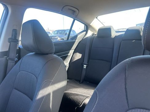 Used 2025 Nissan Altima 2.5 SV image 11