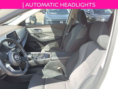 Used 2022 Nissan Rogue SV FWD image 9