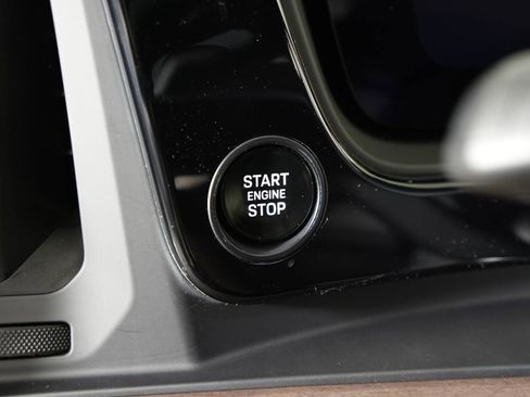 New 2026 Porsche Cayenne image 21