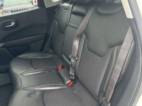 Used 2019 Jeep Compass Latitude w/ Popular Equipment Group AWD/4WD image 23
