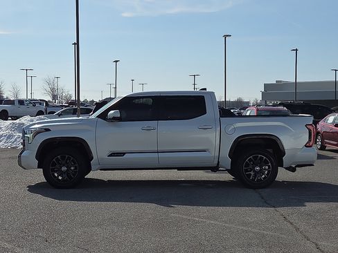Used 2024 Toyota Tundra Platinum image 3