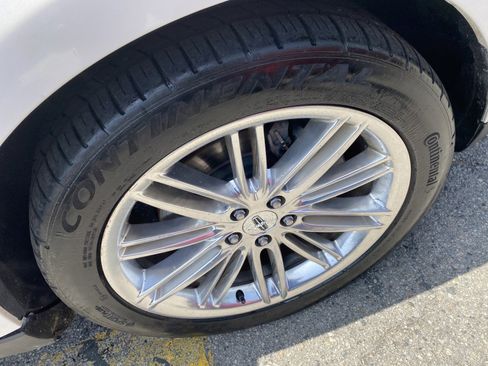 Used 2019 Lincoln MKT AWD image 25