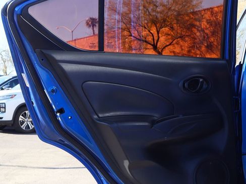 Used 2012 Nissan Versa SV image 29