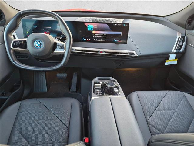 Used 2024 BMW iX xDrive50 w/ Sport Package AWD/4WD image 17