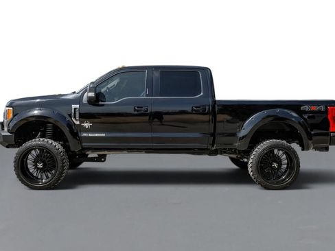 Used 2019 Ford F250 Lariat w/ Lariat Ultimate Package AWD/4WD image 9