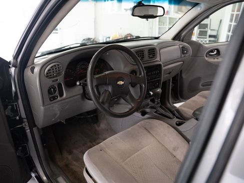 Used 2007 Chevrolet TrailBlazer LS w/ LS Preferred Equipment Group AWD/4WD image 11