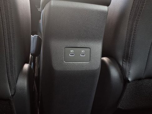 New 2026 Nissan Kicks SR image 24