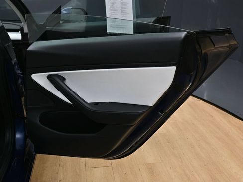 Used 2021 Tesla Model 3 Standard Range Plus RWD image 40