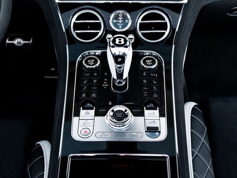 Used 2024 Bentley Continental GT Speed image 40