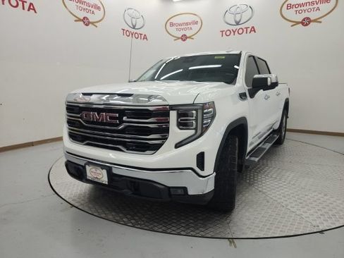 Used 2025 GMC Sierra 1500 SLT w/ SLT Premium Package AWD/4WD image 2
