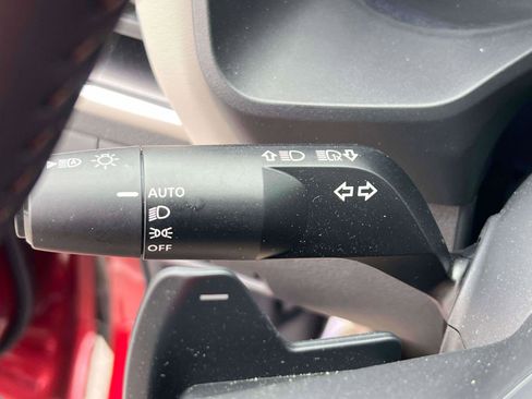 Used 2025 Nissan Rogue SV image 20