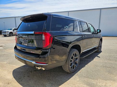 New 2026 GMC Yukon XL Denali RWD image 6