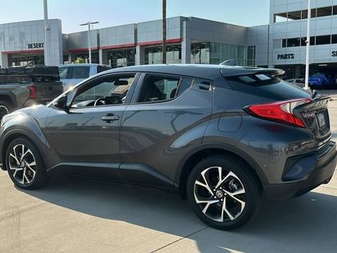 Used 2021 Toyota C-HR XLE FWD image 22