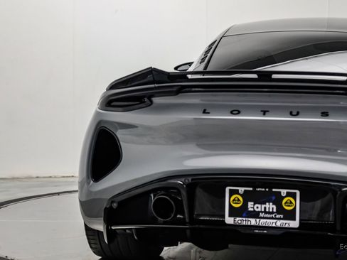 Used 2025 Lotus Emira RWD image 17