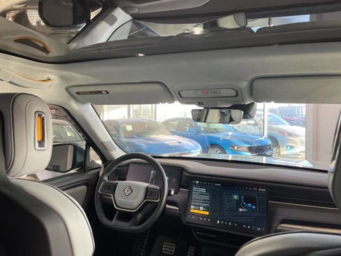 Used 2023 Rivian R1T Adventure image 28