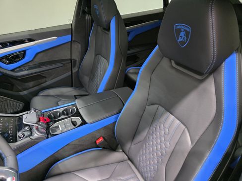 Used 2025 Lamborghini Urus SE image 8