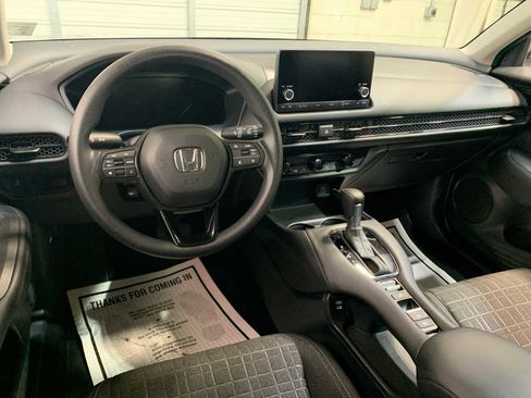 Used 2025 Honda HR-V LX image 4