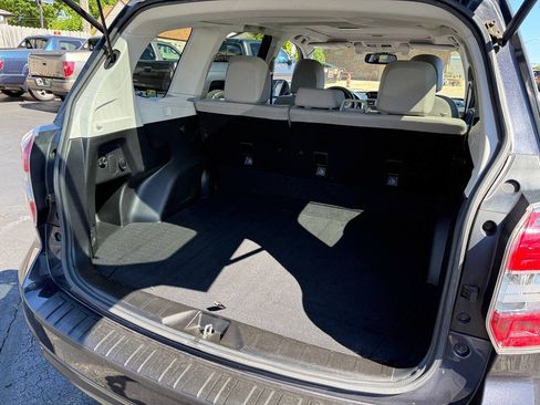 Used 2015 Subaru Forester 2.5i Limited AWD/4WD image 28