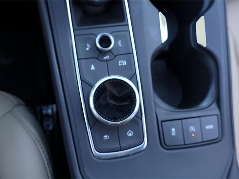 Used 2024 Cadillac XT4 Luxury w/ Cold Weather Package image 20