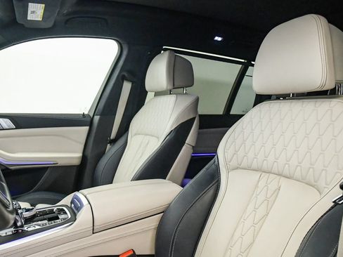 Used 2021 BMW X7 M50i w/ Executive Package AWD/4WD image 22